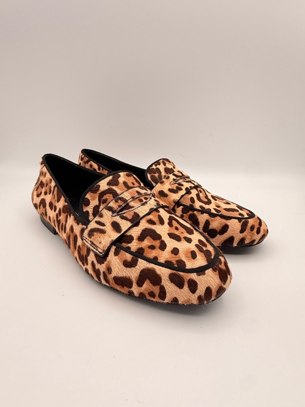 Antonio Melani Leopard Calf Hair Loafers Flats Women’s Size 9 - Picture 2 of 13